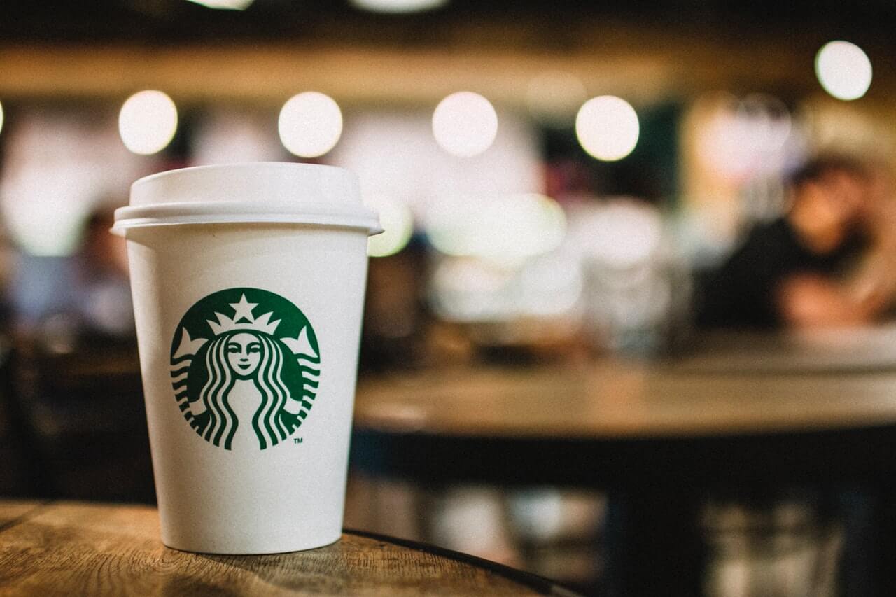 Starbucks opens its first pick-up shop - foodtech news in asia