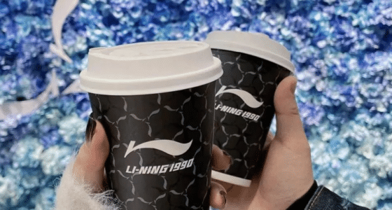 Li-Ning makes coffee