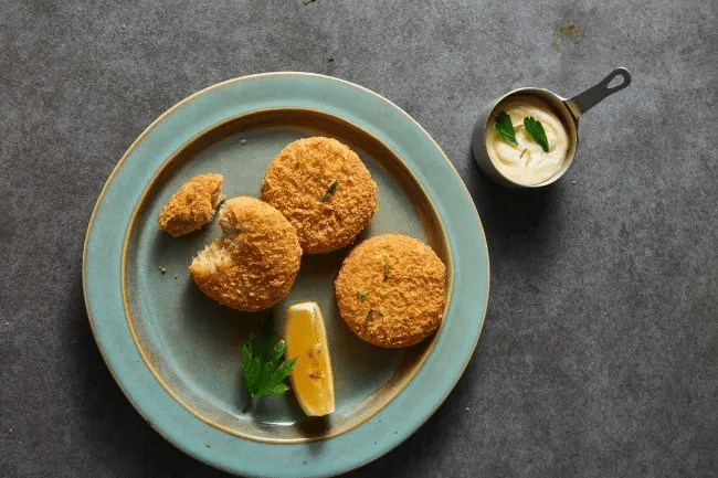 Beyond Meat has launched crispy fried plant-based crab cakes in China/food tech news Asia