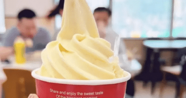 The soybean ice cream becomes a hit among college students/ food tech news Asia